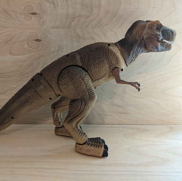 Discovery Kids Remote Control RC T Rex Dinosaur - Picture 6 of 17